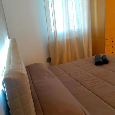 Bed & Breakfast Seven 3*